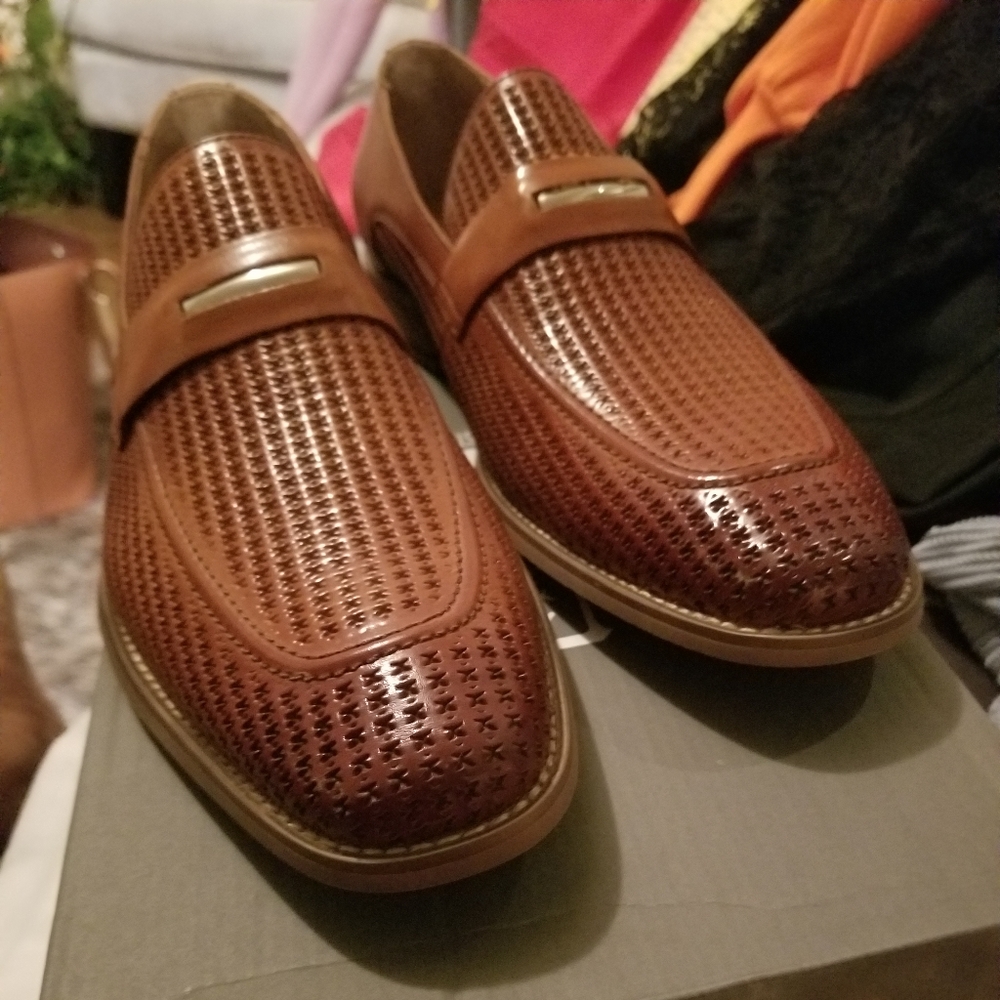 Men's dress shoes